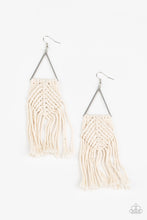 Load image into Gallery viewer, Macrame Jungle - White Earrings
