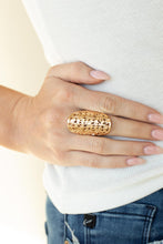 Load image into Gallery viewer, Full Out Frill - Gold Ring
